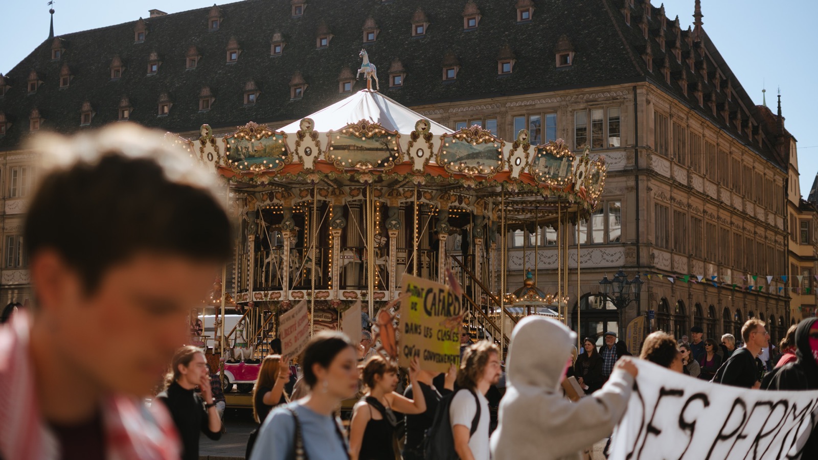 Photographie de blocus d'un lycée