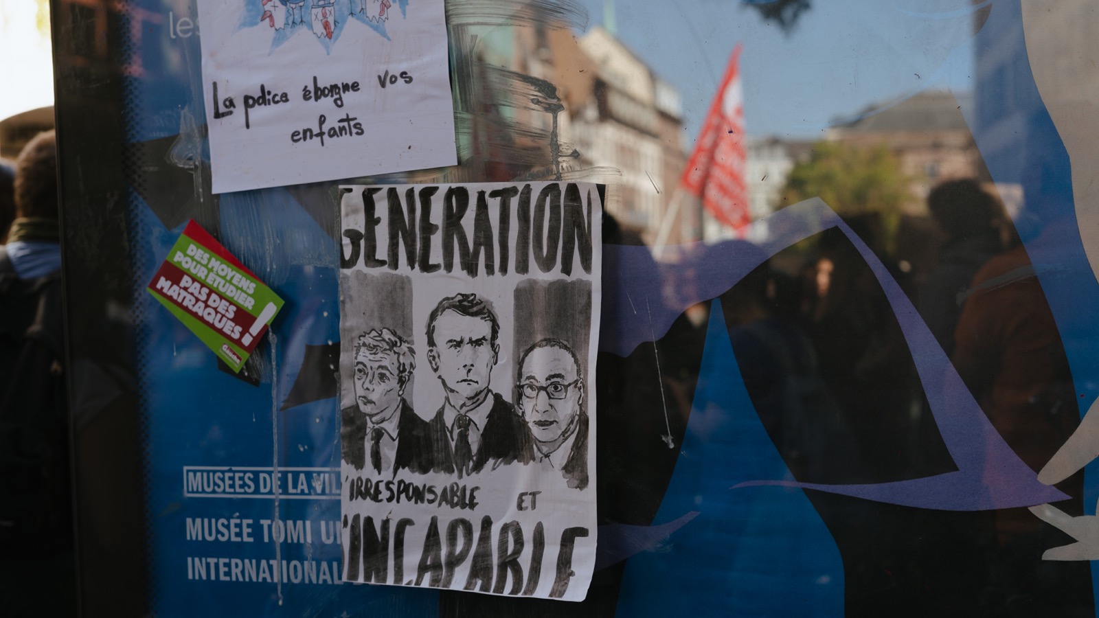 Photographie de blocus d'un lycée