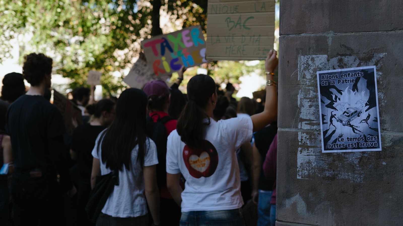 Photographie de blocus d'un lycée