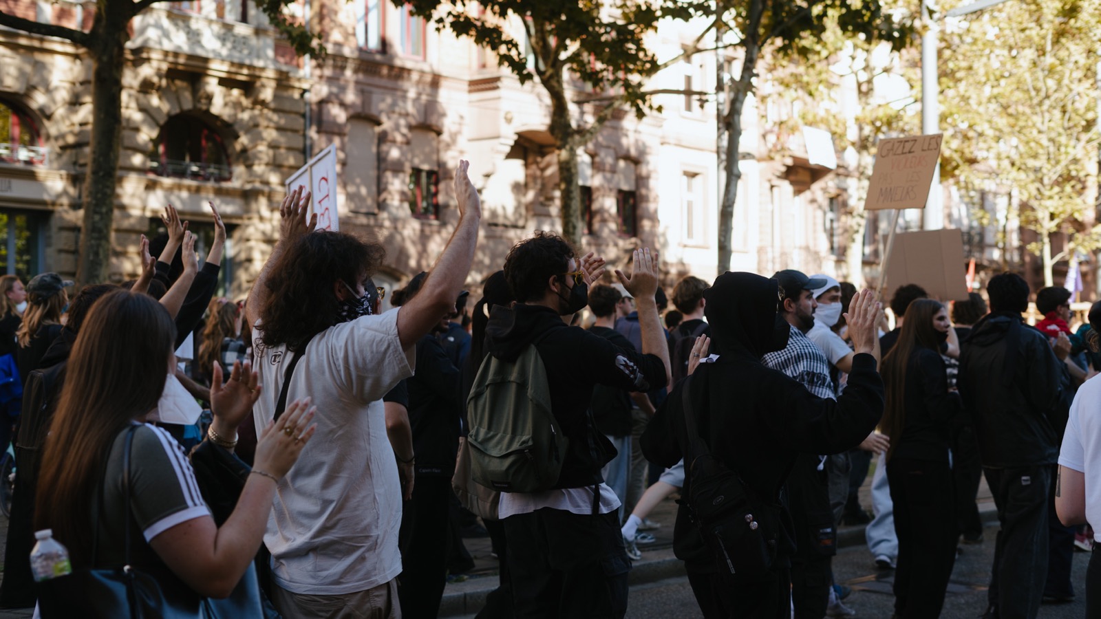 Photographie de blocus d'un lycée