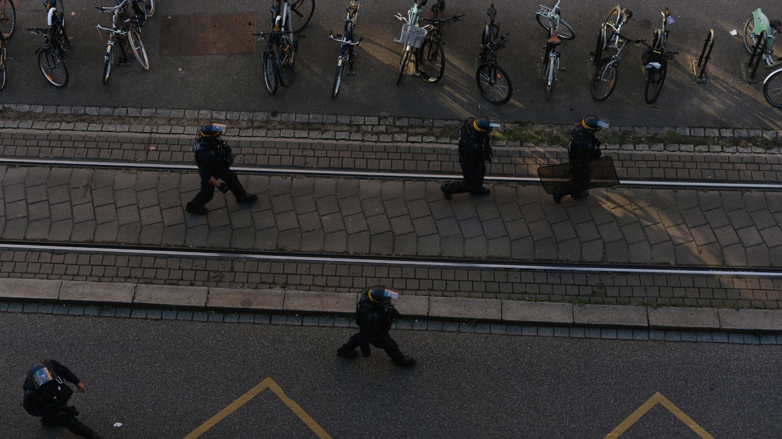 Photographie de blocus d'un lycée