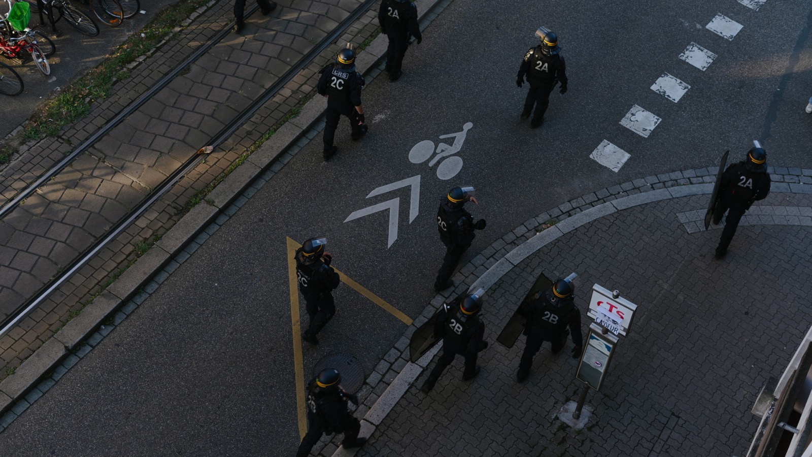 Photographie de blocus d'un lycée